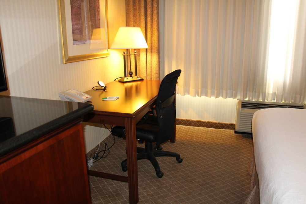 Holiday Inn Denver Lakewood By Ihg Exterior foto